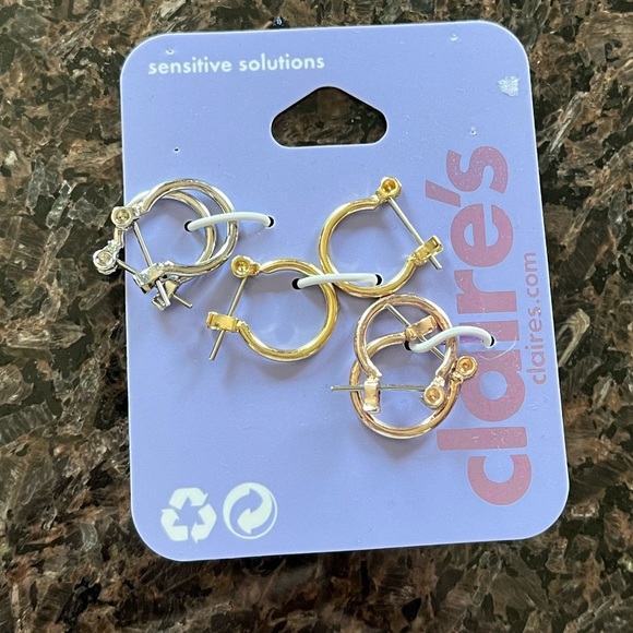 $3 with Purchase: Claire’s 3 pack Hoop Earrings - Picture 3 of 3